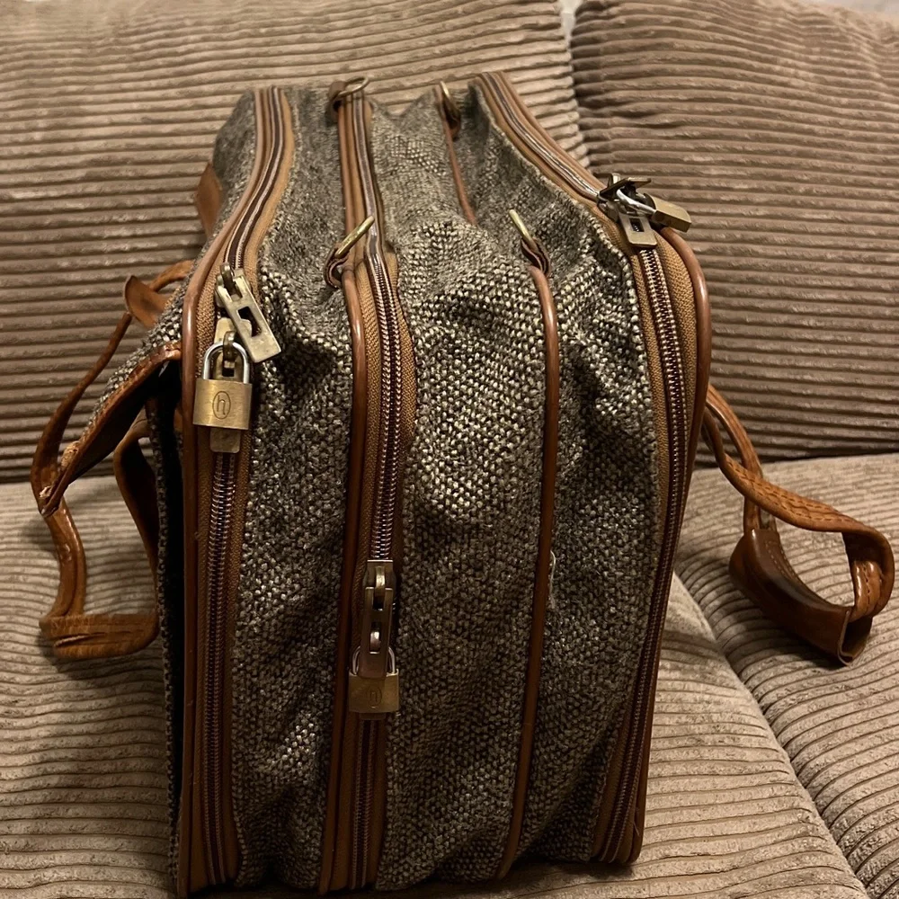 Vintage Hartmann Tweed & Leather 21